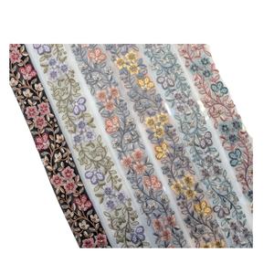 2025ที่มีคุณภาพสูงดีไซน์เนอร์ปักลูกปัดขอบลูกไม้สำหรับชุดเดรสริบบิ้นประดับเลื่อมสำหรับส่งออกอินเดีย - Product Image 1