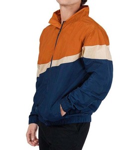 Venta al por mayor de ropa de hombre personalizada Sudadera con capucha negra de moda y chaqueta Anorak impermeable de talla grande disponible - Product Image 4