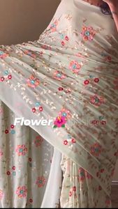 Vêtements de fête de mariée de créateur indien Bollywood Saree blanc Look royal et sari éblouissant accrocheur Derniers vêtements à la mode pour femmes - Product Image 3