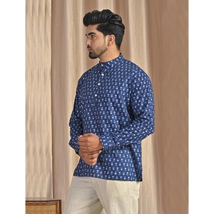เสื้อคุร์ต้าผ้าฝ้ายป๊อปลินสีน้ำเงินพิมพ์ลายสำหรับผู้ชาย เสื้อเชิ้ตแขนยาวลำลอง ระบายอากาศได้ดีและสวมใส่สบาย - Product Image 4