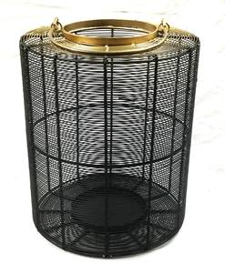 Lanterne ronde en métal faite à la main pour la décoration intérieure Design noir/or pour les occasions de Noël-Bougeoirs et bocaux - Product Image 1