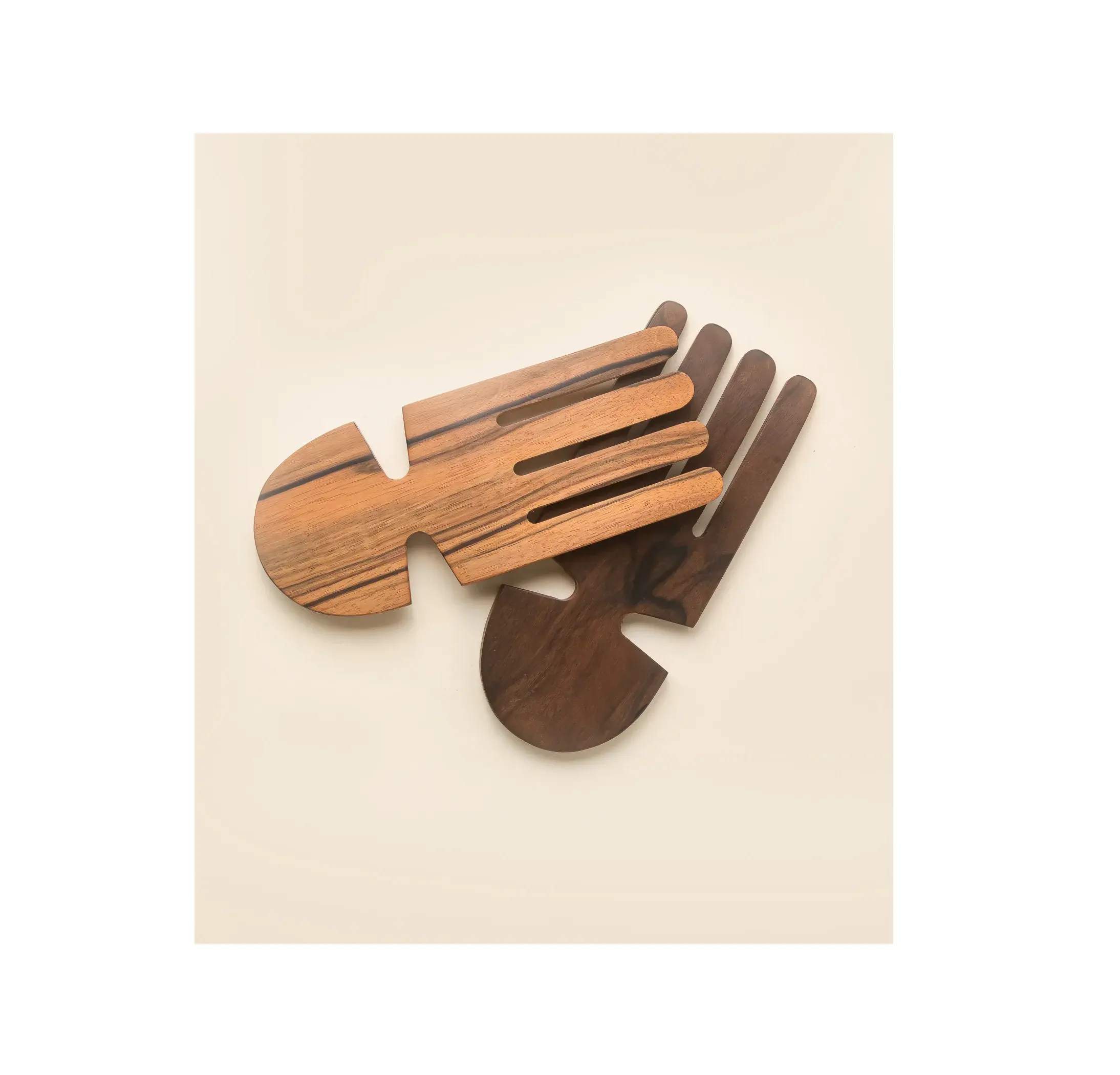 Super quality wooden Kitchen Tools salad hand server for serving Claws Customization Wholesale price product