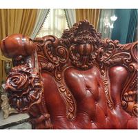 Ensemble de canapés de luxe en bois massif de style Chesterfield, moderne du milieu du siècle, avec détails sculptés à la main en PU, durable et écologique, pour entrée et salon