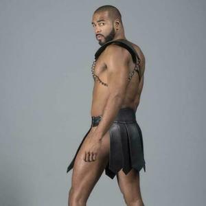 Cuir de vache véritable de qualité supérieure pour hommes Kilts couleur noire Kilt en cuir pour hommes en cuir de haute qualité fabriqué au Pakistan - Product Image 4