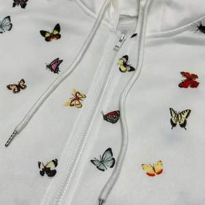 Venta al por mayor de otoño e invierno de color sólido logotipo personalizado mujeres sudaderas con capucha ropa deportiva poliéster algodón Fitness mujeres sudaderas con capucha - Product Image 4