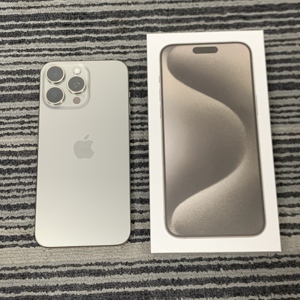 Stock di Telefoni Usati Commercio all'Ingrosso Telefoni 5G Sbloccati Usati 256GB 512GB 1TB 6,7 Pollici 48MP Smartphone di Seconda Mano <span class=keywords><strong>iPhone</strong></span> 15 Pro 15 Pro Max - Product Image 1