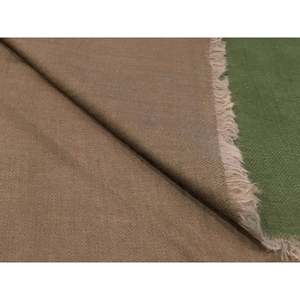 Bufanda de Lujo de Cachemira y Seda con Diseño Personalizado y Logotipo Impreso en Colores Jade/Caqui para Primavera, Otoño e Invierno - Product Image 1