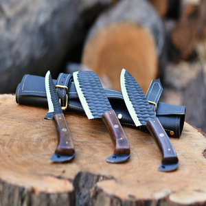 Ensemble de couteaux de cuisine de style vintage fait à la main en tendance lame en acier martelé ensemble de couteaux de chef 3 pièces avec sac de transport en cuir - Product Image 3