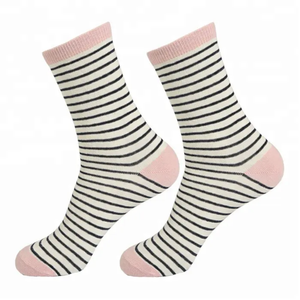 Calcetines coloridos y llamativos de algodón con diseños modernos, transpirables y elegantes para ropa de calle, trajes casuales para todos los días para invierno, tobillo alto - Product Image 2