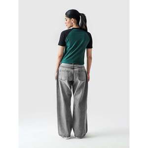 เสื้อยืดเด็กสีเขียวพื้นฐาน ผ้าถักแบบสบายๆ สำหรับใส่ในชีวิตประจำวัน - Product Image 2