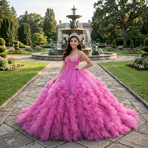 Robe de bal chic fuchsia sans bretelles avec volants et plis, pour Quinceañera, pour filles, avec perles, appliqués, imprimé cristal, pour fêtes naturelles - Product Image 1