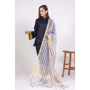 Jacuard WGK-DPT-JQ-104 Écharpe en soie avec design drapé - Product Image 6