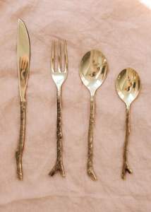 Ensemble de couverts en métal plaqué or de haute qualité pour les mariages, les mariages, les arrangements de table formels et les repas de luxe - Product Image 5