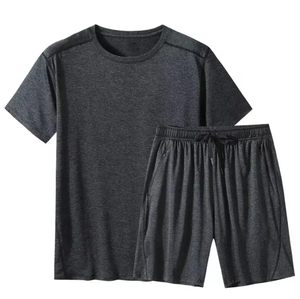 Ensemble T-shirt et Short Décontracté Homme Personnalisable en Gros, Respirant, Uni, Épais, Doux, 100% Coton, Écologique, Séchage Rapide - Product Image 1