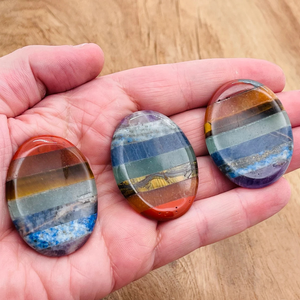 Sept pierres d'inquiétude de chakra | Pierres de poche en cristal naturel pour la guérison et l'équilibrage énergétique | Approvisionnement spirituel en gros - Product Image 3