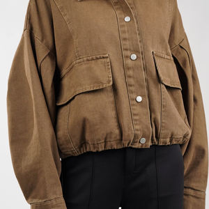 Precio al por mayor personalizado de moda llano mujeres Crop Top chaqueta de invierno cálido Crop Bomber chaquetas para la venta en el precio barato - Product Image 2