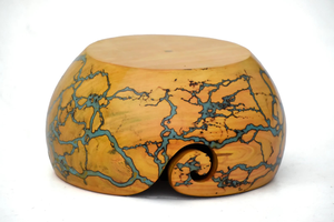 Cuenco de hilo de madera hecho a mano, soporte de punto de ganchillo de resina azul cielo, cuenco de hilo, regalo de Navidad funcional - Product Image 2