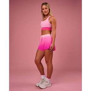 Shorts Deportivos Ecológicos de Spandex de Cintura Alta - Rosa Ultra con Estampado de Leopardo Rosa, Talla XS - Product Image 5