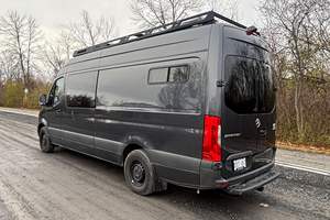 Mercedes-Benz Sprinter 2500 Usada del 2020, Conversión a Camper - Product Image 3