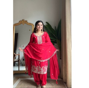 Conjunto de Kurti y Salwaar de Seda Romana Vintage, Dulce y Elegante, con Dupatta, para Festivales/Bodas, Ropa Casual, al Mejor Precio - Product Image 1