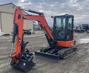 Mini-excavatrice KX033-4 2019 - Machine compacte de 3,3 tonnes avec de grandes performances pour des applications polyvalentes sur les chantiers - Product Image 1