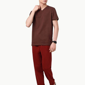 Camisetas personalizadas de alta calidad con cuello en V para hombre, tela de Jersey de algodón rojo oscuro, cuello redondo con patrón impreso - Product Image 2