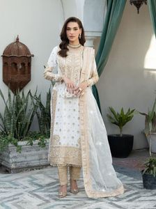 Tendance Jaune GEORGETTE Top Bottom avec Brodé Dupatta TENDANCE GEORGETTE BRODERIE SEQUENCE TRAVAIL avec DÉCORATION DE DENTELLE - Product Image 5