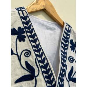 Chaleco Acolchado de Algodón Hecho a Mano para Mujer, Tallas Grandes, Prenda Exterior Elegante, Esencial para Combinar en Capas, Decoración Bordada, Ligero y Tejido - Product Image 5