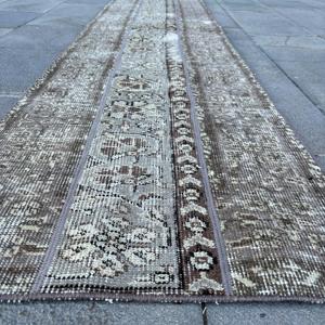 Alfombra de 1.8x7.7 pies, Alfombra Turca, Alfombra Floral Gris - Product Image 5