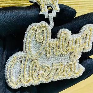 Colgante de calavera con letra personalizada en chapado en oro amarillo de 14 quilates con 6 piezas de moissanita cortada joyería clásica de fiesta para niños - Product Image 4