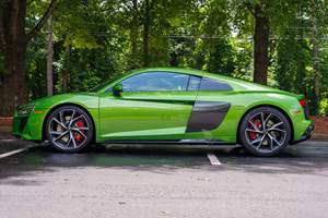 Audi R8 V10 Performance Coupé RWD Essence 2023, faible kilométrage - Product Image 4