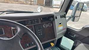 Kenworth T370 SUV Usada del 2020, Volante a la Izquierda, Asientos de Cuero, Llantas R17, Automática - Product Image 2