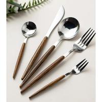 Ensemble de couverts polyvalent Parfait pour les repas de tous les jours et les occasions spéciales Passe au lave-vaisselle Facile à nettoyer et à entretenir