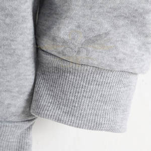 Venta caliente Ropa de entrenamiento para hombres Cómodo bolsillos de canguro Cuello con capucha Chándal Patrón sólido Diseño transpirable para adultos - Product Image 3