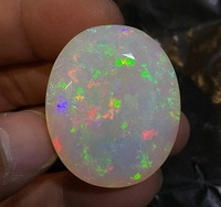 Opale naturelle multi-éclats taille ovale 35,54 carats, traitement par cirage/huile, changement de couleur, certifiée par un tiers