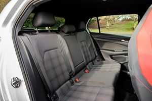 VOLKSWAGEN GTI S 2023 d'occasion, conduite à gauche/droite - Product Image 3