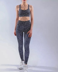 Conjunto de Yoga de 2 Piezas sin Costuras para Mujer, Leggings de Cintura Alta, Sujetador Deportivo, Chaqueta Ligera, Ropa de Gimnasio, Precio al por Mayor - Product Image 1