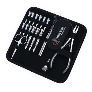 Kit d'outils d'application pour extensions capillaires : Pince à perles à pointe plate, Pince à boucles, Enfile-fils, Anneau de séparation, Anneau de doigt et Pinces faciles - Product Image 6