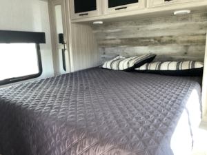 Caravane de voyage Heartlands Sundance 265BH 30 pieds, modèle 2023-2025, avec suspension indépendante moderne, capacité 8 personnes, prête à être expédiée - Product Image 3