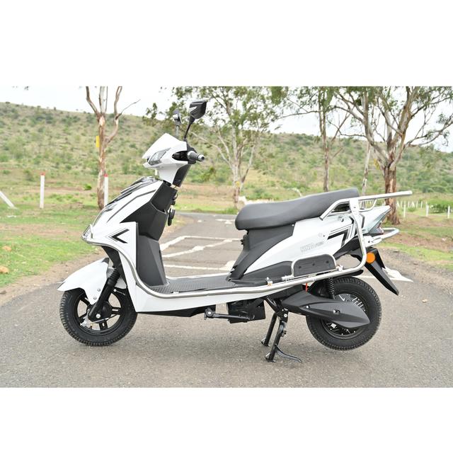 High Quality Electric Scooter for Adults Heavy Duty 36V Battery 30KM Distance Electric Scooters for Export Sale