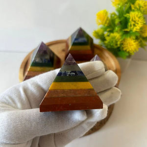 หินคริสตัลทรงปิรามิดหินเคลือบเงาพร้อมแบบจำลองฮวงจุ้ยและประติมากรรมแกะสลักของขวัญทางจิตวิญญาณ - Product Image 1