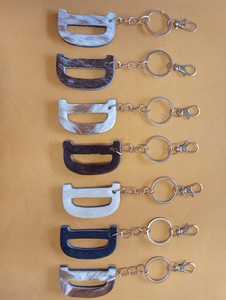 Ensembles de porte-clés initiaux en cuir de vachette, pantalon en cuir synthétique, sac à lettres en fausse fourrure, pendentif de voiture, accessoires vestimentaires sportifs toutes saisons - Product Image 3