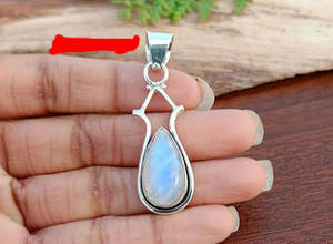 Colgante de Plata con Piedra Lunar de 12x15 mm y 7x10 mm, Gema Hecha a Mano con Engaste de Bisel en Forma de Pera, Chapado en Oro Vintage para Mujer - Product Image 2