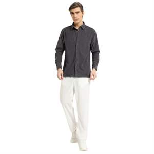 Camisa de pana versátil para hombre Material transpirable y ligero Perfecto para capas en cada temporada - Product Image 1