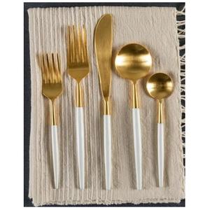 Ensemble de couverts à poignée en résine or PVD au design unique Couverts et vaisselle de mariage durables pour la cuisine ou le restaurant - Product Image 3