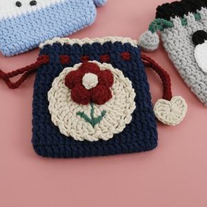 Porte-monnaie en crochet fait main en forme de panda, style dessin animé, accessoire de mode - Product Image 2