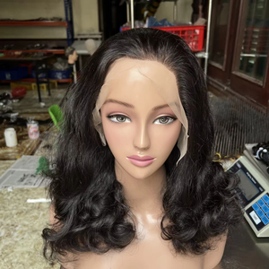 Vente en gros cheveux humains vietnamiens Full HD transparents têtes d'entraînement avant perruques bouclées style noir pour les femmes - Product Image 1