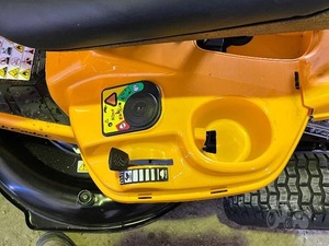 2024 Cub Cadet CC30H Motor de 2 tiempos de grado industrial 196cc Desplazamiento - Product Image 4