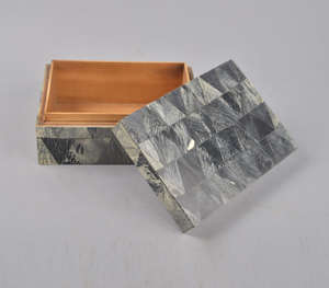 Caja de Joyería de Madera Rectangular con Incrustaciones Triangulares de Mosaico Gris Hecha a Mano, Organizador de Almacenamiento con Decoración de Patrones Geométricos - Product Image 5