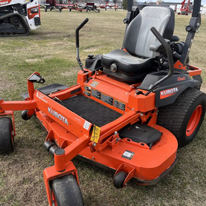 Tondeuse à gazon industrielle Z726x 2018 avec moteur diesel 4 temps et bac de ramassage de 100 L - Product Image 1